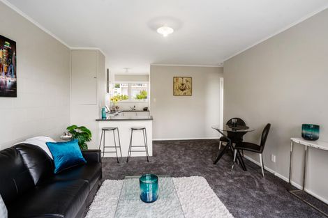 Photo of property in 3/68 Rua Road, Glen Eden, Auckland, 0602
