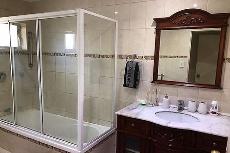 Photo of property in 2/421 Mount Albert Road, Mount Roskill, Auckland, 1041