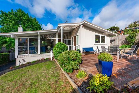 Photo of property in 79a Girrahween Drive, Totara Vale, Auckland, 0629