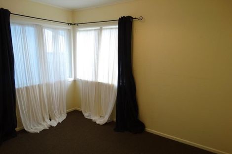 Photo of property in 1/3 Mackenzie Street, Te Atatu South, Auckland, 0610