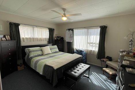 Photo of property in 221 Mahia Road, Wattle Downs, Auckland, 2103