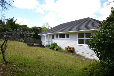 Photo of property in 27 Chivalry Road, Glenfield, Auckland, 0629