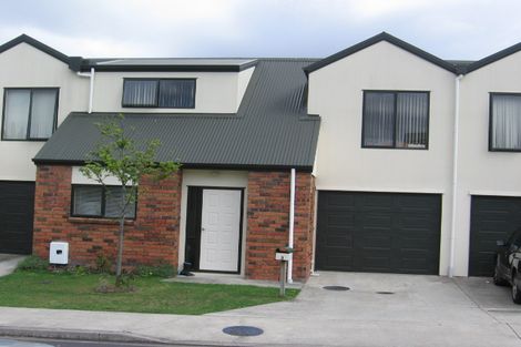 Photo of property in 3 Standage Lane, Kelston, Auckland, 0602