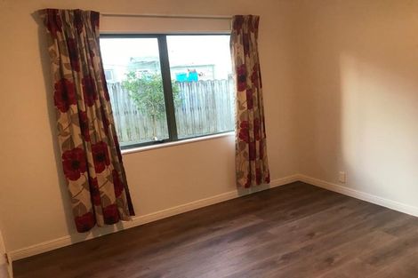 Photo of property in 8l Aotea Road, Glen Eden, Auckland, 0602