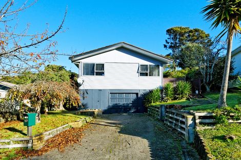 Photo of property in 40 Lemnos Place, Titirangi, Auckland, 0604