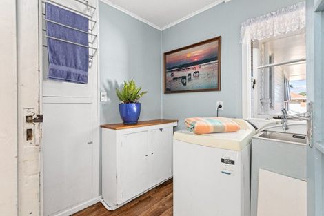 Photo of property in 36 Waverley Street, Waipawa, 4210