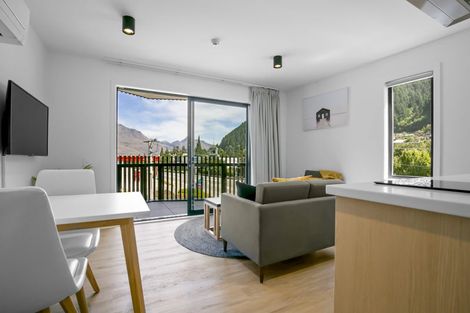 Photo of property in The Alex Apartments, 32/135b Hallenstein Street, Queenstown, 9300