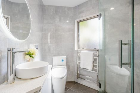 Photo of property in 39 Scarlet Oak Drive, Schnapper Rock, Auckland, 0632