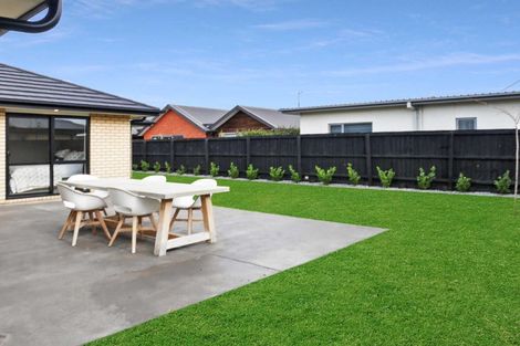 Photo of property in 32 Karere Avenue, Marshland, Christchurch, 8083