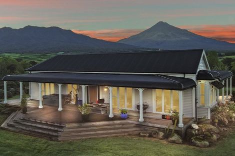 Photo of property in 3095 Carrington Road, Okato, New Plymouth, 4381