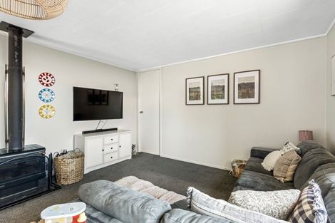 Photo of property in 13 Tahurangi Place, Spotswood, New Plymouth, 4310