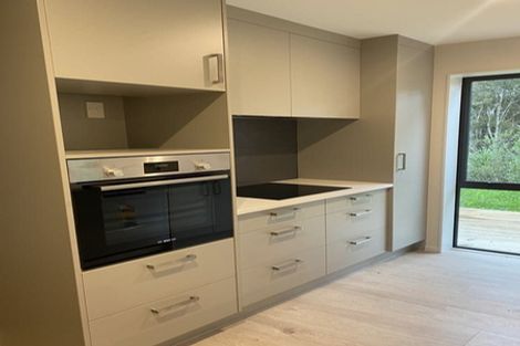 Photo of property in 1 Satchell Place, Birkenhead, Auckland, 0626