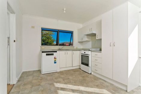 Photo of property in 7 Camelot Place, Glenfield, Auckland, 0629