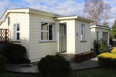 Photo of property in 1 Park Street, Winton, 9720