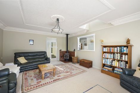 Photo of property in 190 Regent Street, Martinborough, 5711