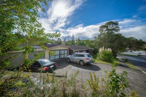 Photo of property in 1 Valdese Rise, Browns Bay, Auckland, 0630