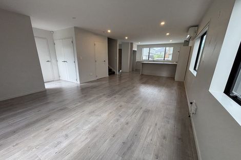 Photo of property in 10 Kearns Drive, Hobsonville, Auckland, 0616