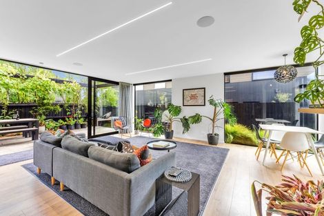 Photo of property in 53a Edward Avenue, Edgeware, Christchurch, 8013