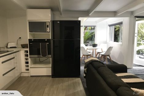 Photo of property in 160 Laingholm Drive, Laingholm, Auckland, 0604