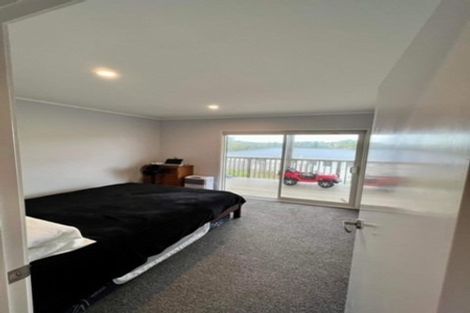 Photo of property in 62a Lauderdale Road, Birkdale, Auckland, 0626