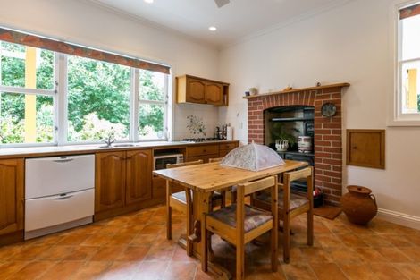 Photo of property in 15 Sealy Road, Bluff Hill, Napier, 4110