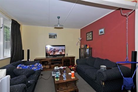 Photo of property in 16 Greer Crescent, Tawa, Wellington, 5028