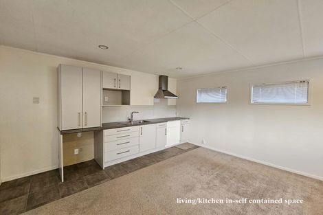 Photo of property in 8 Mill End, Pahurehure, Papakura, 2113
