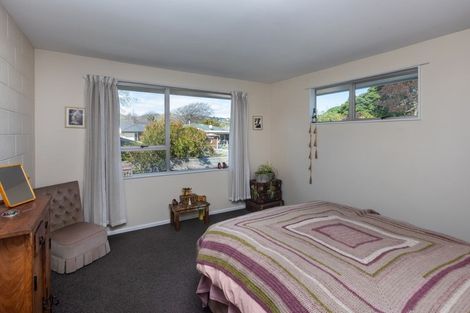 Photo of property in 1/11 Esher Place, Saint Martins, Christchurch, 8022