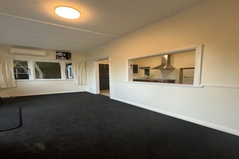 Photo of property in 325 Grays Road, Pauatahanui, Porirua, 5381