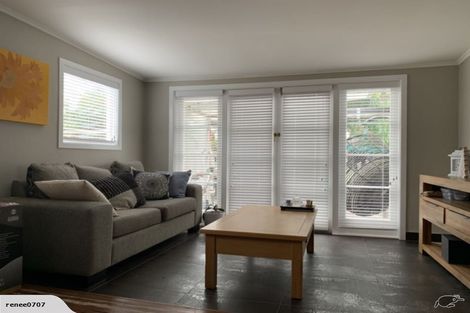 Photo of property in 1/130 Onewa Road, Northcote, Auckland, 0627