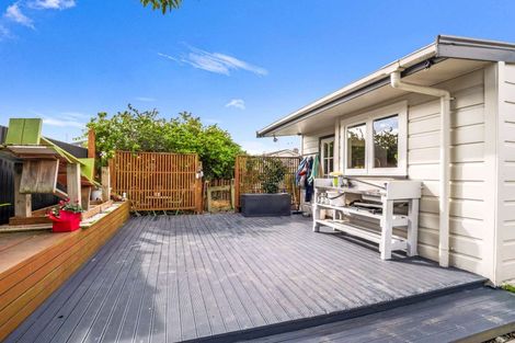 Photo of property in 11 Carow Street, Palmerston North, 4410