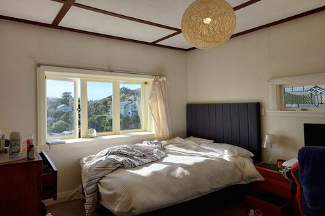 Photo of property in 106 Mortimer Terrace, Brooklyn, Wellington, 6021