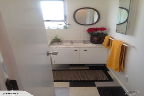 Photo of property in 2/45 Blockhouse Bay Road, Avondale, Auckland, 1026