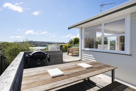 Photo of property in 29 Seaview Road, Paremata, Porirua, 5024