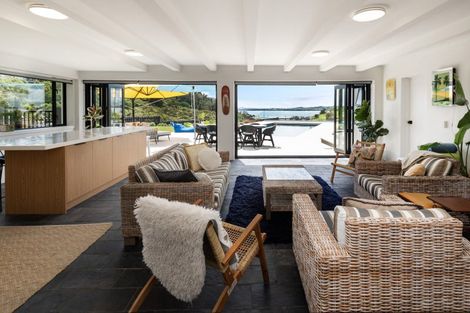 Photo of property in 26 Estuary Views, Shelly Park, Auckland, 2014