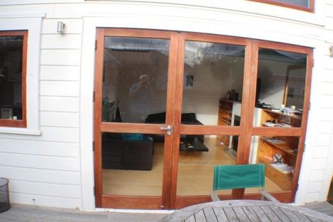 Photo of property in 13a Porritt Avenue, Mount Victoria, Wellington, 6011