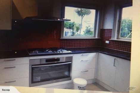 Photo of property in 7 Edge Hill, Mount Victoria, Wellington, 6011