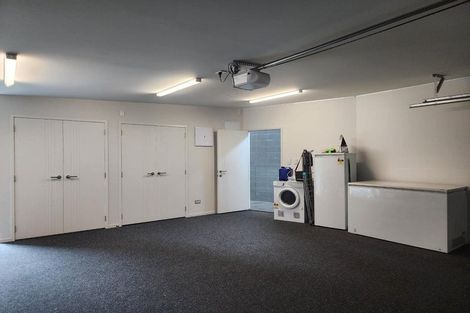 Photo of property in 46 Victoria Road, New Plymouth, 4310