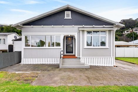 Photo of property in 203 Carlyle Street, Napier South, Napier, 4110