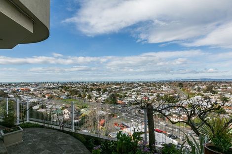 Photo of property in 24a Havelock Road, Hospital Hill, Napier, 4110