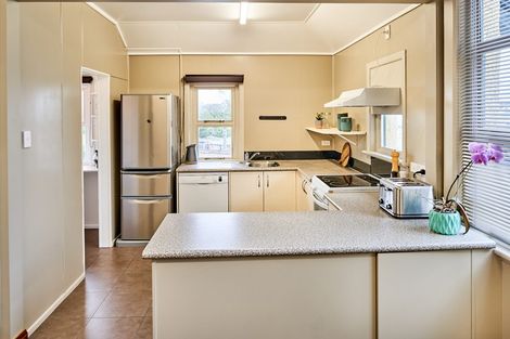 Photo of property in 148-150 Muritai Road, Eastbourne, Lower Hutt, 5013