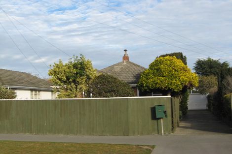 Photo of property in 16 Pine Avenue, New Brighton, Christchurch, 8061