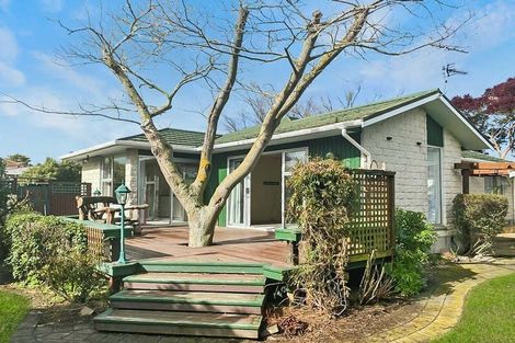 Photo of property in 3 Fenmere Place, Burwood, Christchurch, 8083