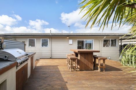 Photo of property in 21 Palliser Place, Milson, Palmerston North, 4414