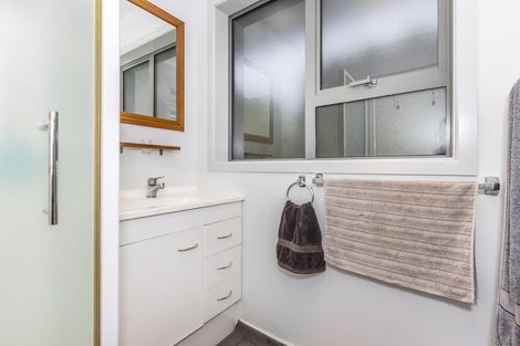 Photo of property in 32 Damien Place, Bromley, Christchurch, 8062