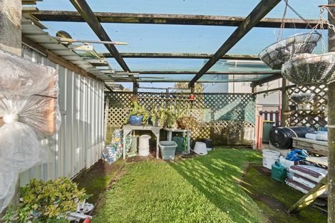 Photo of property in 1 Airedale Place, Waitara, 4320