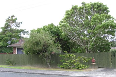 Photo of property in 85 Tramway Road, Beach Haven, Auckland, 0626