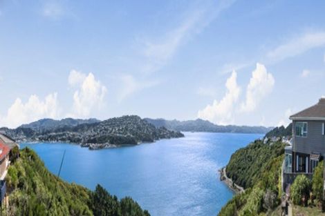 Photo of property in 43 Kaikoura Street, Maupuia, Wellington, 6022