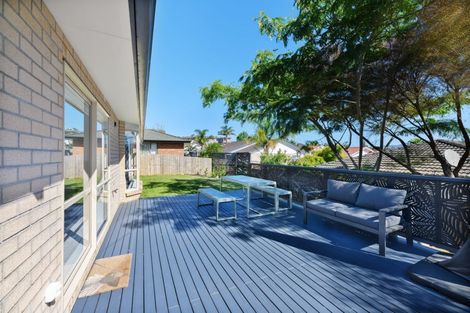 Photo of property in 8 Brookwood Drive, Henderson, Auckland, 0612
