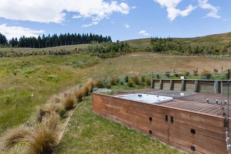 Photo of property in 13 Akitu Rise, Wanaka, 9305